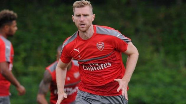 ПЕР МЕРТЕЗАКЕР, ТВИТТЕР