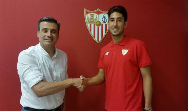 Андрес Скетино (справа), sevillafc.es