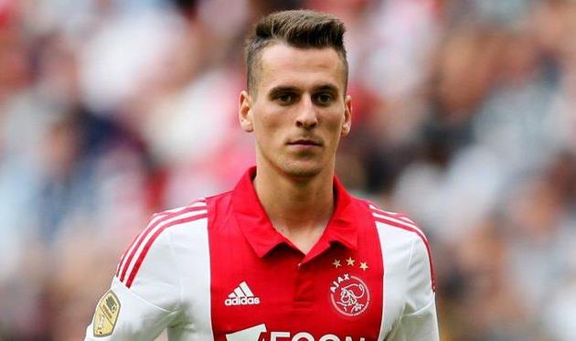 Аркадиуш Милик, football-oranje.com