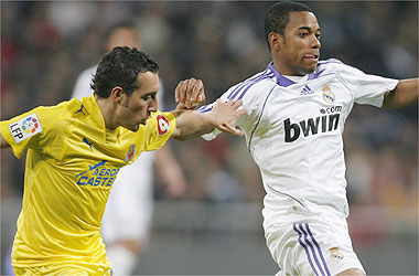 Вильярреал не смог удержать Робиньо, marca.es