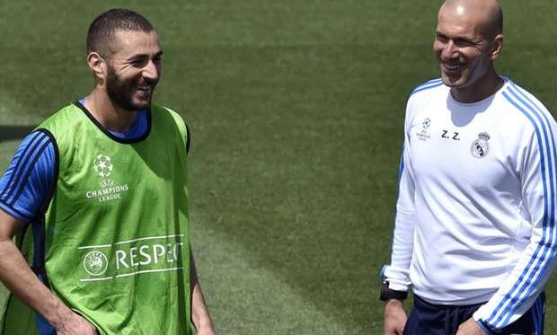 БЕНЗЕМА И ЗИДАН, Getty IMAGES