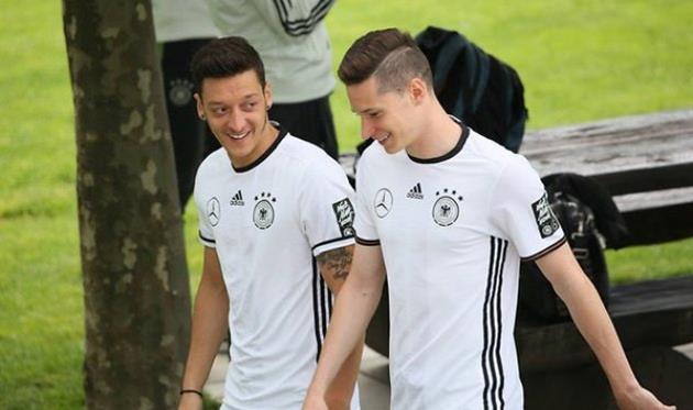 Дракслер и Езил могут стать одноклубниками, twitter