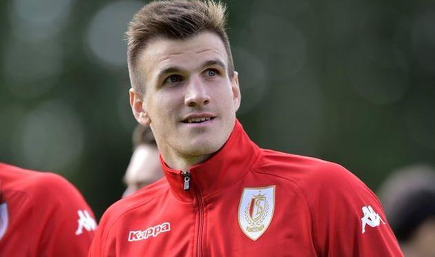 Иван Сантини, Twitter