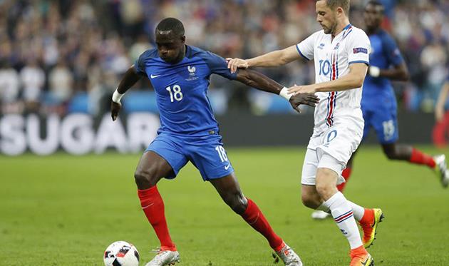 Мусса Сисокко (слева), Marca