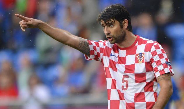 Локомотив не хочет отпускать Чорлуку в Фиорентину