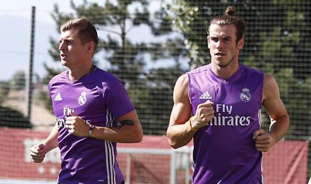 Гарет Бэйл (справа) и Тони Кроос, marca