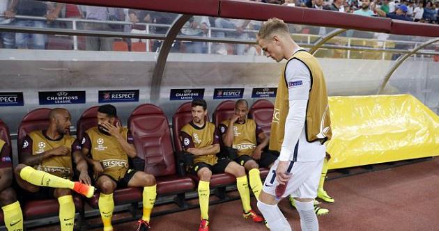 ДЖО ХАРТ, TWITTER