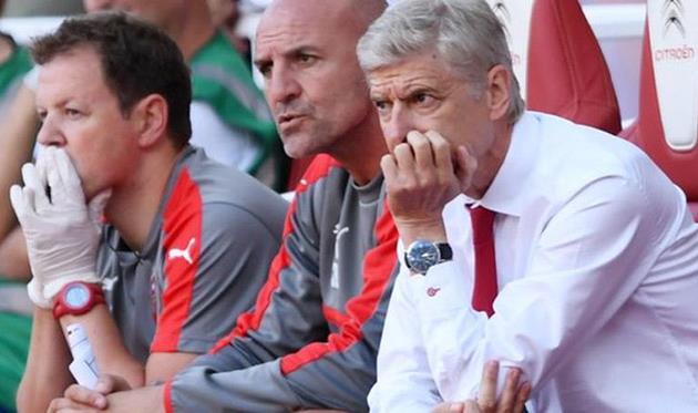 Арсен Венгер (справа), reuters