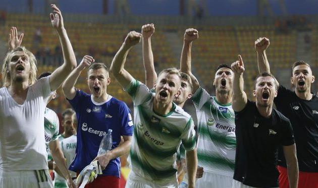 Лехия Гданьск выходит в лидеры, фото twitter.com/LechiaGdanskSA