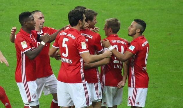 Радость игроков Баварии, twitter.com/FCBayern