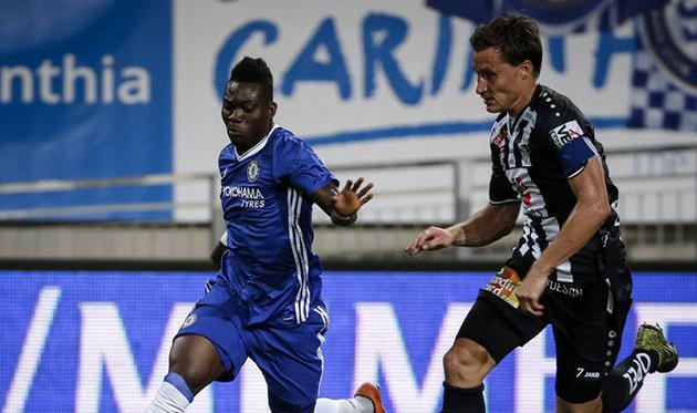 Кристиан Атсу (слева), Sky sports