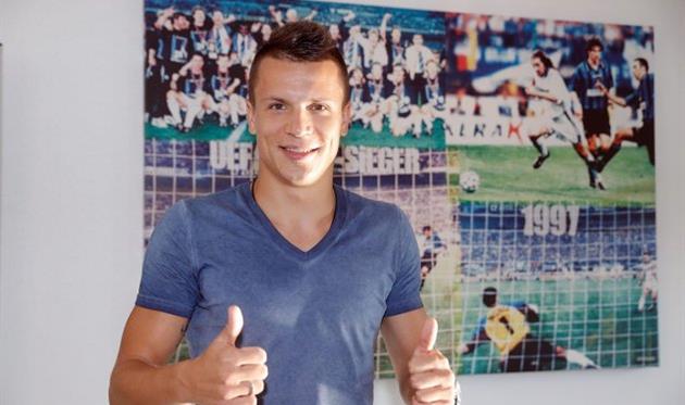 ЕВГЕНИЙ КОНОПЛЯНКА, ТВИТТЕР ФК ШАЛЬКЕ