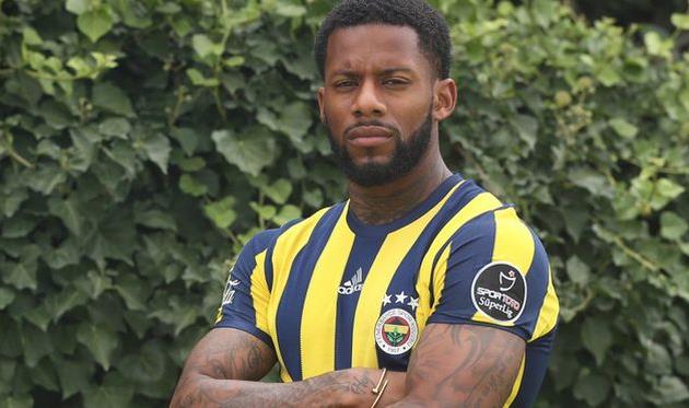 Джермейн Ленс, Twitter