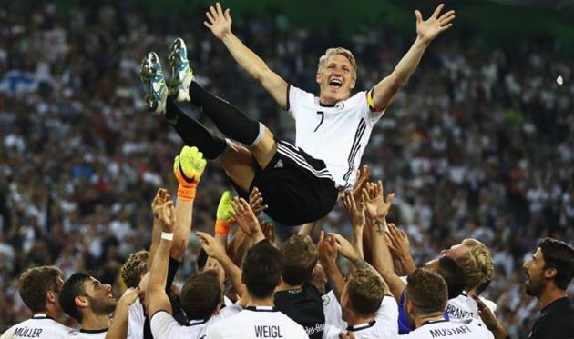 бастиан швайнштайгер, twitter