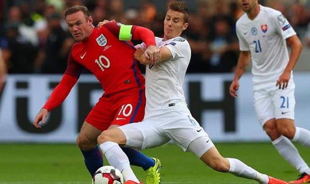 Уэйн Руни (слева), BBC