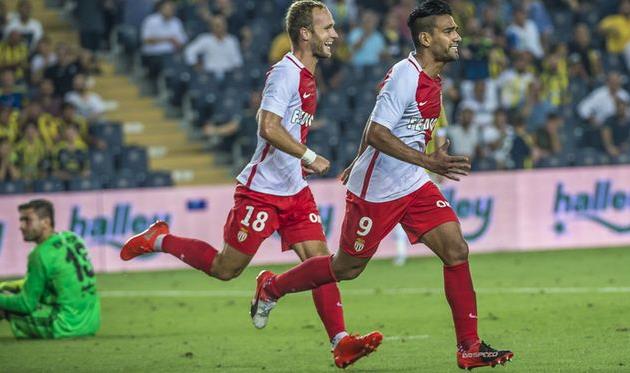 Фалькао (справа), asmonaco.com