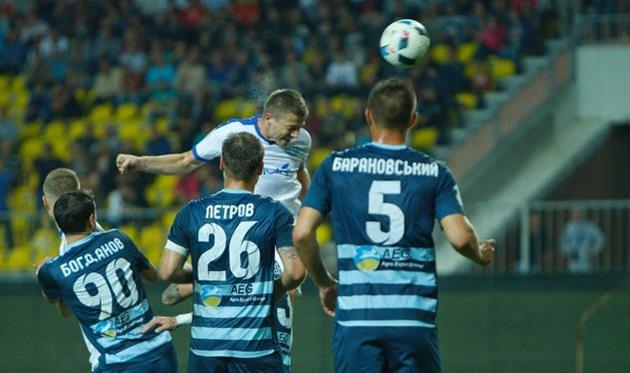 Богданов (слева) - автор хет-трика в ворота Днепра, fcdnipro.ua