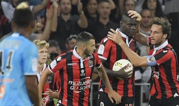 Балотелли празднует гол, фото francefootball.fr