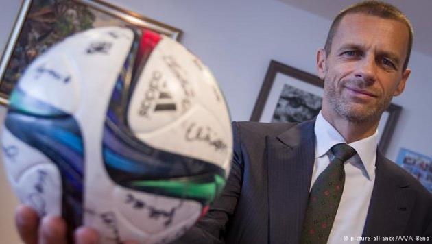 Александер Чеферин, AA