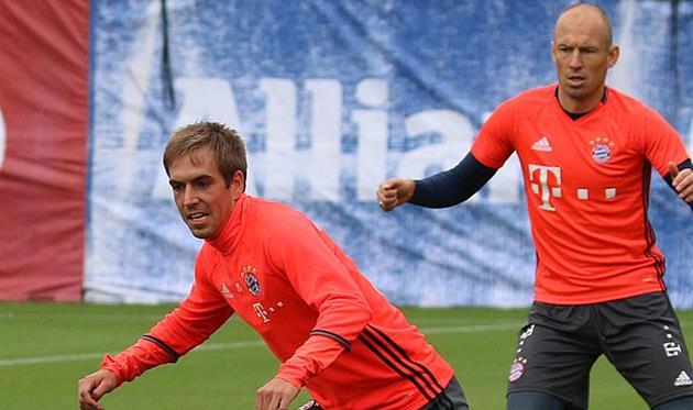 Филипп Лам и Арьен Роббен, twitter.com/FCBayernEN