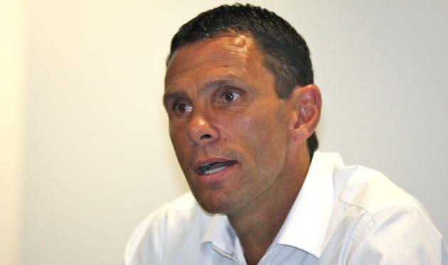 Густаво Пойет, wikipedia.org