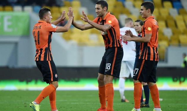 иван ордец (в центре), фк шахтер