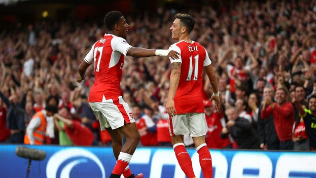 Езил забил третий мяч, uefa.com