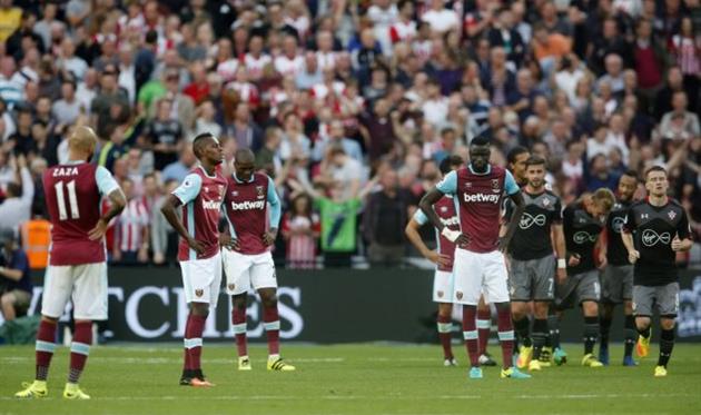 вест хэм уступает в четвертом матче кряду, twitter