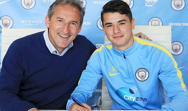 Браим Диас (справа), mancity.com