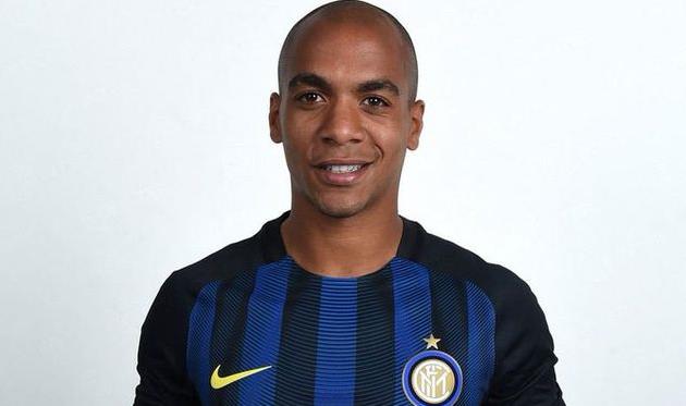 Жоау Мариу, Twitter