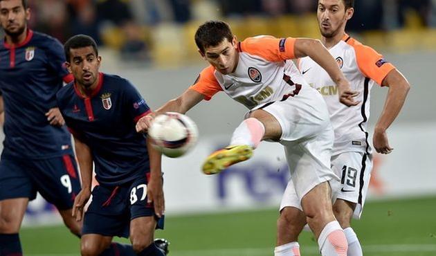 Тарас Степаненко открывает счет в матче, uefa.com