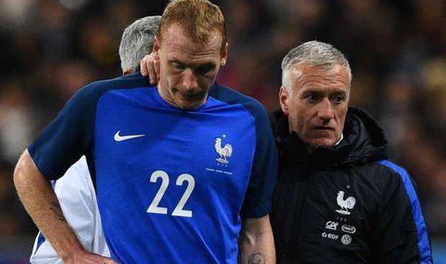 Жереми Матье (слева) и Дидье Дешам, Getty Images