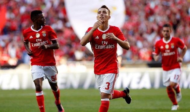 twitter.com/slbenfica