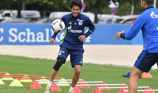 Ацуто Утида, bundesliga.com