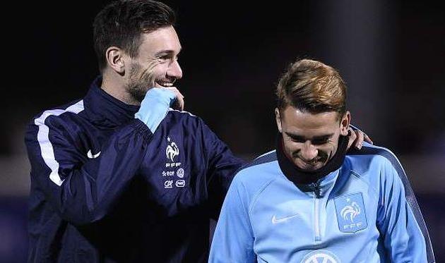 Уго Льорис (слева) и Антуан Гризманн, sportskeeda.com