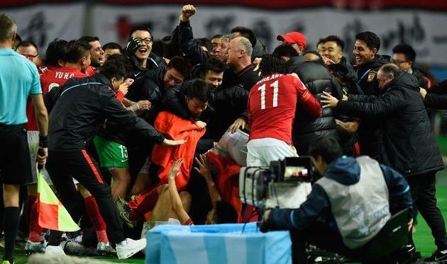 Ликование Гуанчжоу Эвергранд, espnfc.com