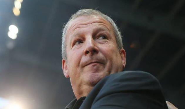 Роллан Курбис, L'Equipe