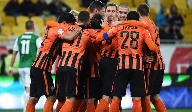 Игроки Шахтера празднуют победу, shakhtar.com