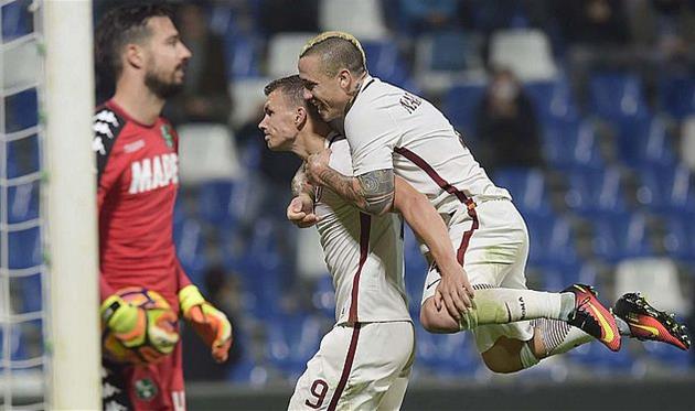 twitter.com/officialasroma