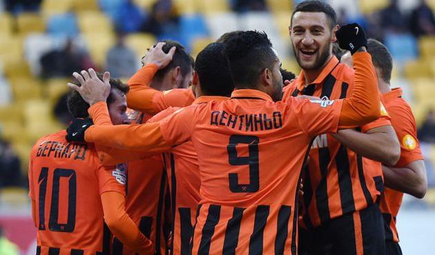 Игроки Шахтера праздную победу, shakhtar.com