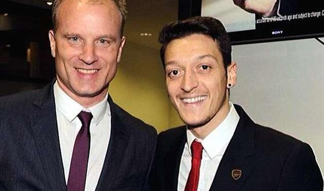 бергкамп и езил, Metro