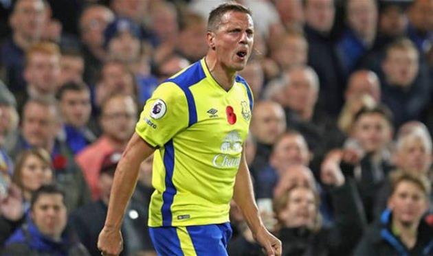 фил ягелка, twitter