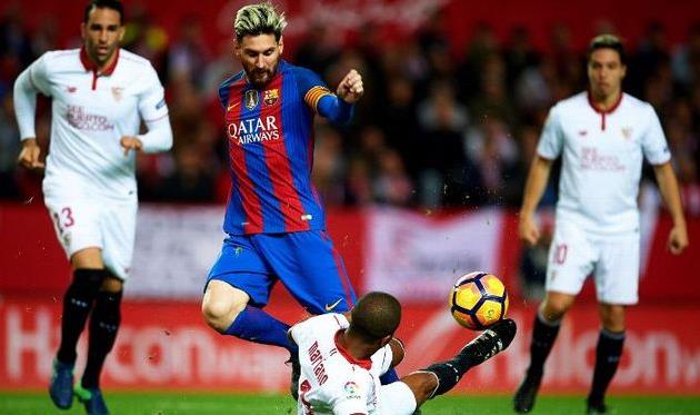 Лионель Месси в матче против Севильи, espnfc.com