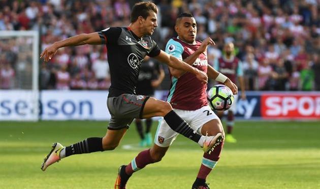 Седрик Соарес (слева), goal.com