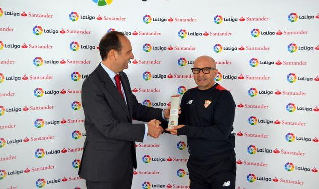 Хорхе Сампаоли (справа)