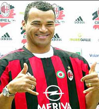 Зачем такому парню Арсенал? :)