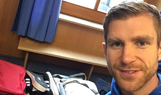 Пер Мертезакер, Twitter