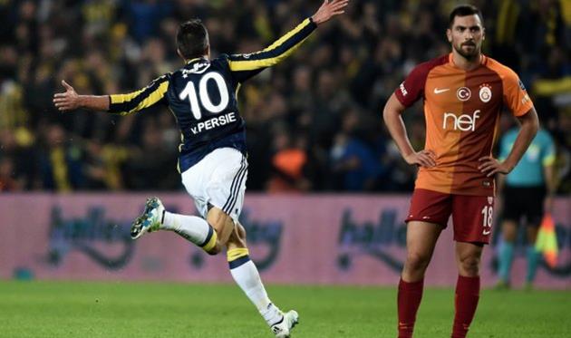 ван перси победил галатасарай, twitter