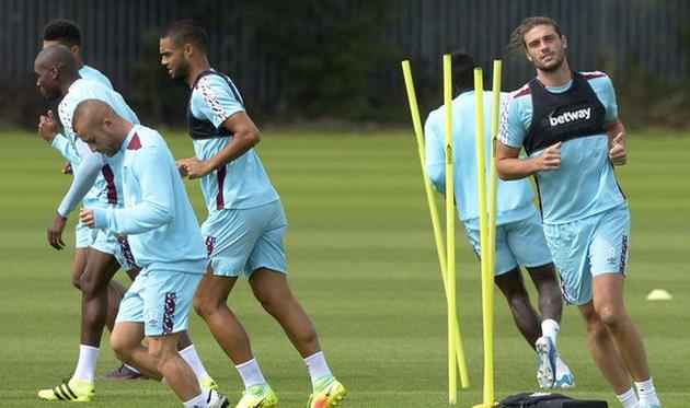 Энди Кэрролл (справа), Getty Images