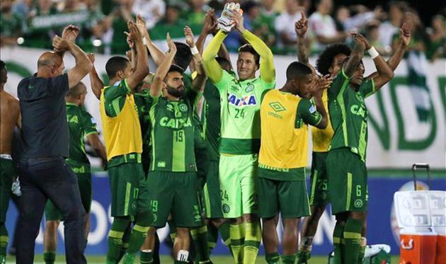 Футболисты Шапекоэнсе, twitter